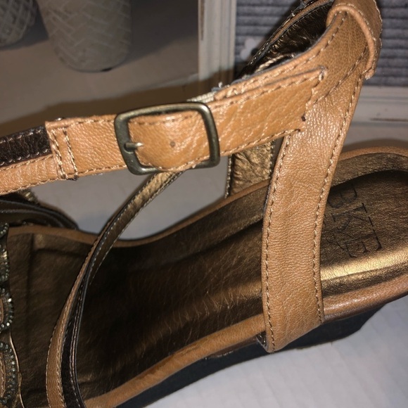 Bke caramel & bronze wedges/sandals - Picture 6 of 10